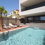 Memoire I Private Heated Pool I 200m Prázdninový dům *