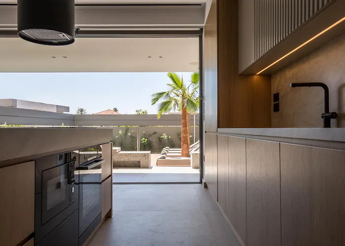 Memoire I Private Heated Pool I 200m *