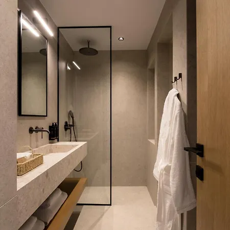 Vakantiehuis Memoire I Private Heated Pool I 200m